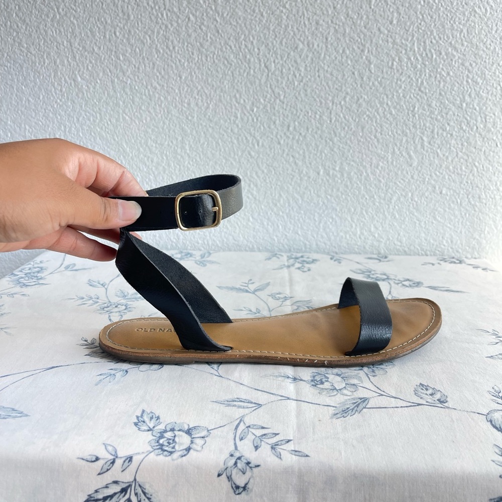 old navy sandals